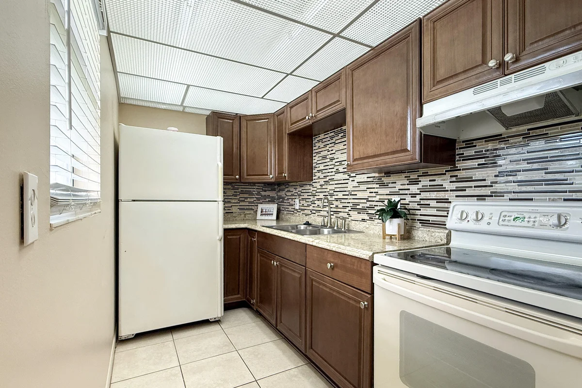 200 Bonnie Blvd #117, Palm Springs: photo 1 of 13