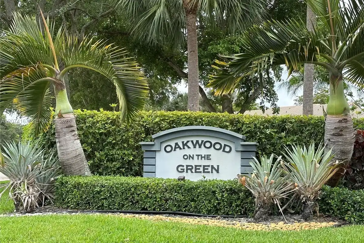9849 Riverside Dr #8-26, Coral Springs: photo 1 of 34