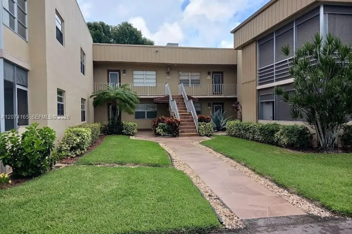 520 Capri K, Delray Beach: photo 1 of 11