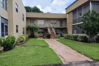 520 Capri K, Delray Beach: photo 1 of 11