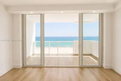 5601 Collins Ave #1009, Miami Beach: photo 1 of 34