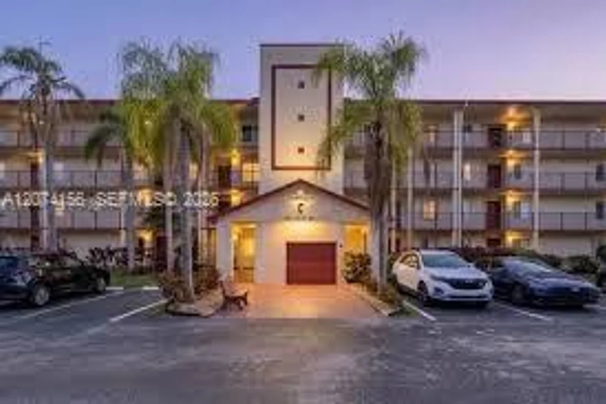 1600 SW 127th Way #401C, Pembroke Pines: photo 1 of 31