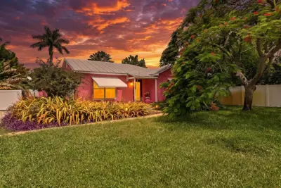 227 S Swinton Ave, Delray Beach: photo 1 of 27