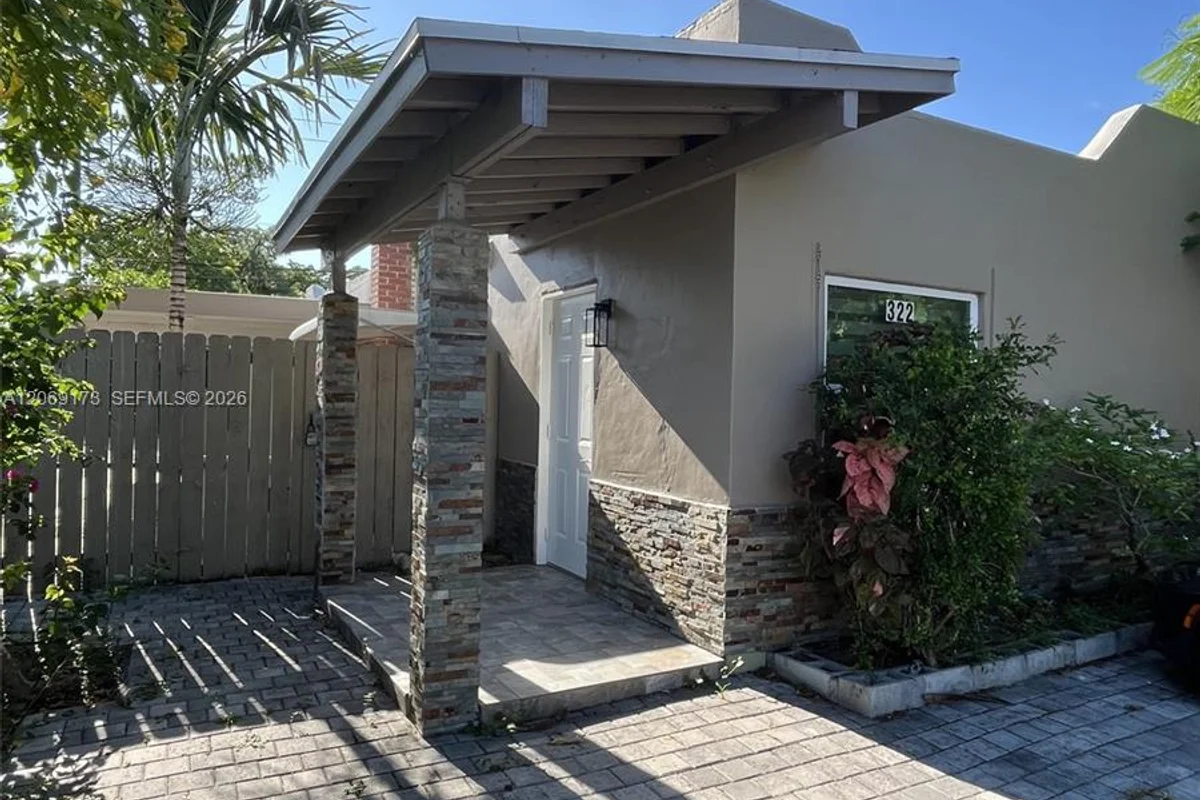 322 Jackson Ave, Greenacres: photo 1 of 20