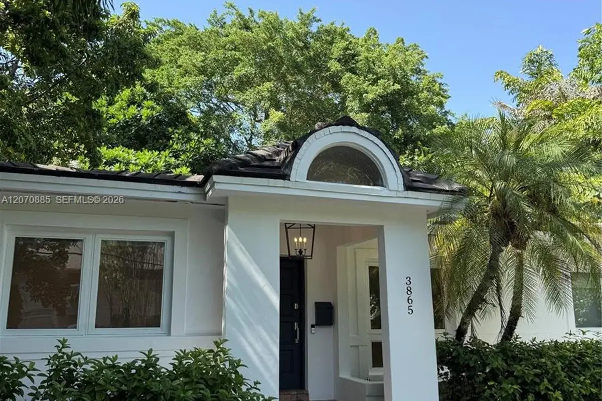 3865 Poinciana Ave, Miami: photo 1 of 20