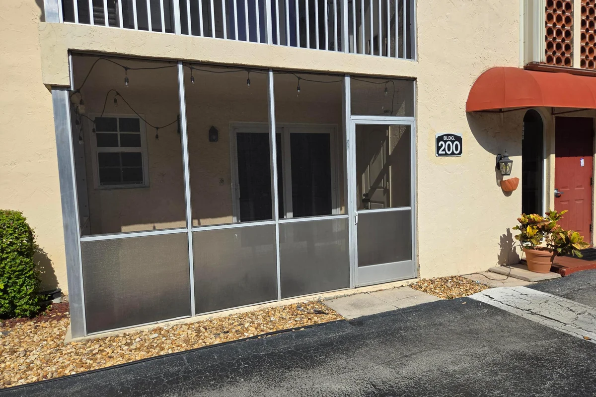 101 E McNab Rd #217, Pompano Beach: photo 1 of 19