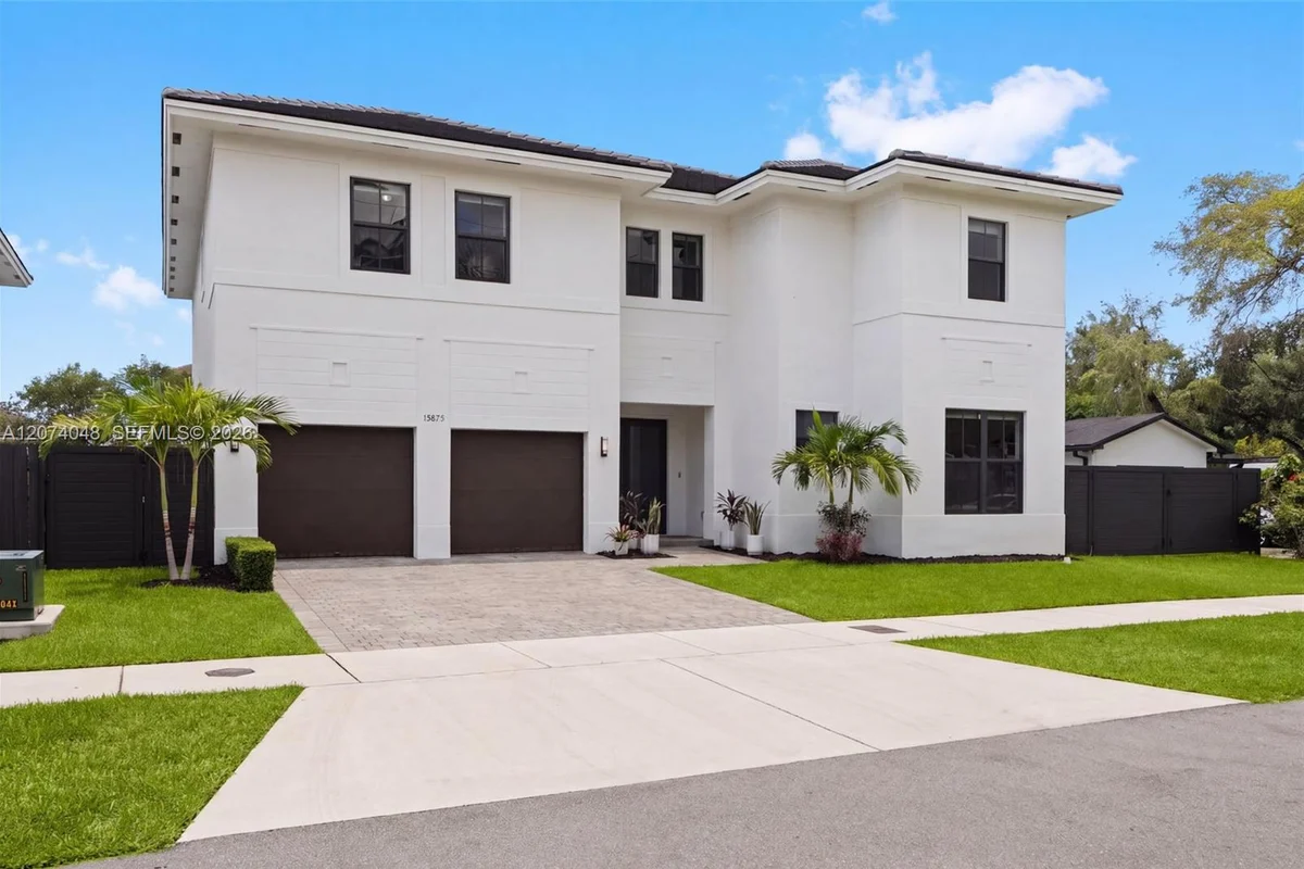 15875 SW 90th Ave, Palmetto Bay: photo 1 of 55