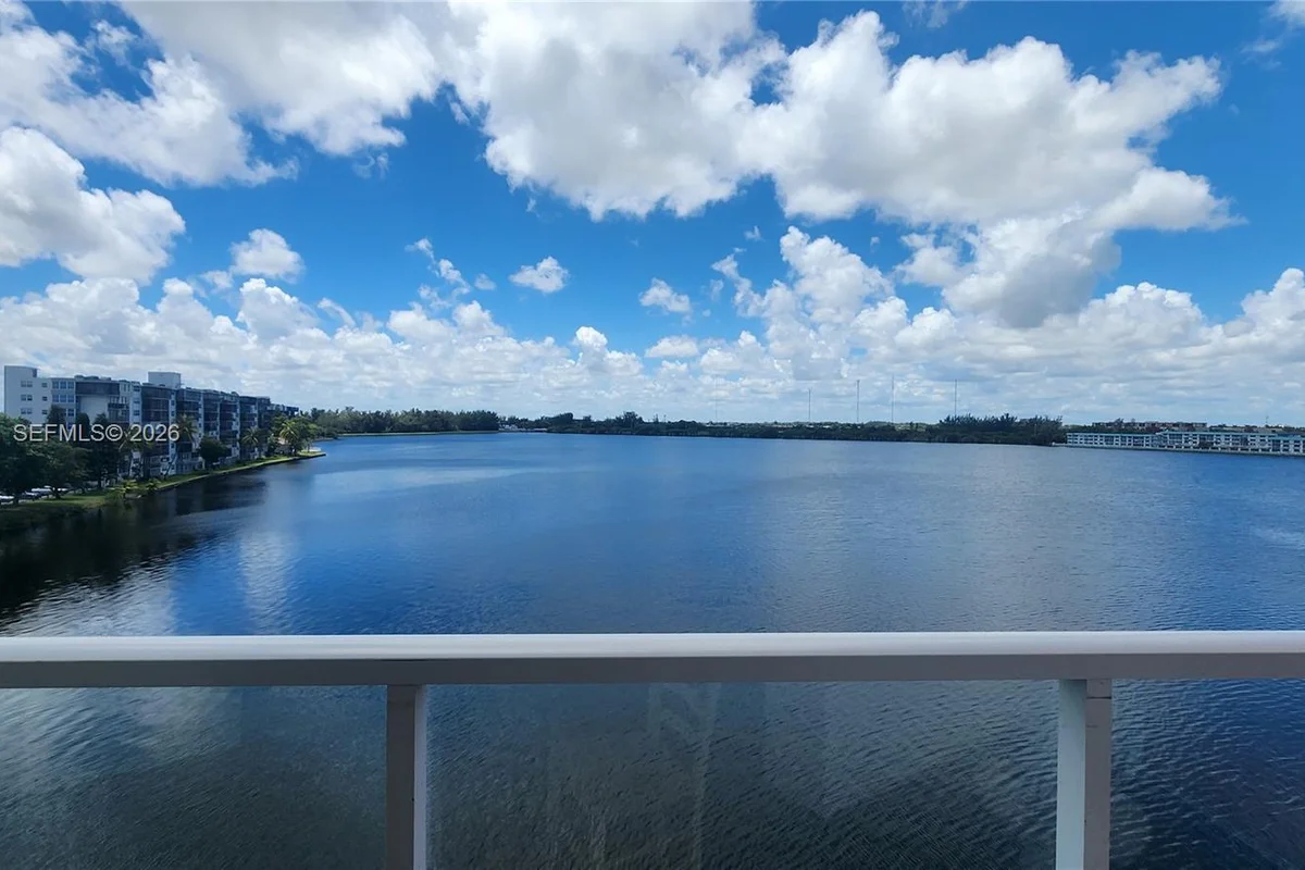 1301 NE Miami Gardens Dr #505W, Miami: photo 1 of 35