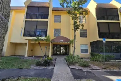 490 NW 20th St #2110, Boca Raton: photo 1 of 32