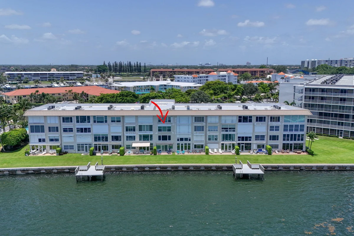 52 Yacht Club Dr #305, North Palm Beach: photo 1 of 45