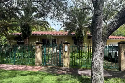 805 Paradiso Ave, Coral Gables: photo 1 of 26