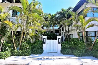 122 Peruvian Ave #0141, Palm Beach: photo 1 of 14