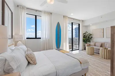 208 N Federal Hwy #421, Pompano Beach: photo 1 of 22