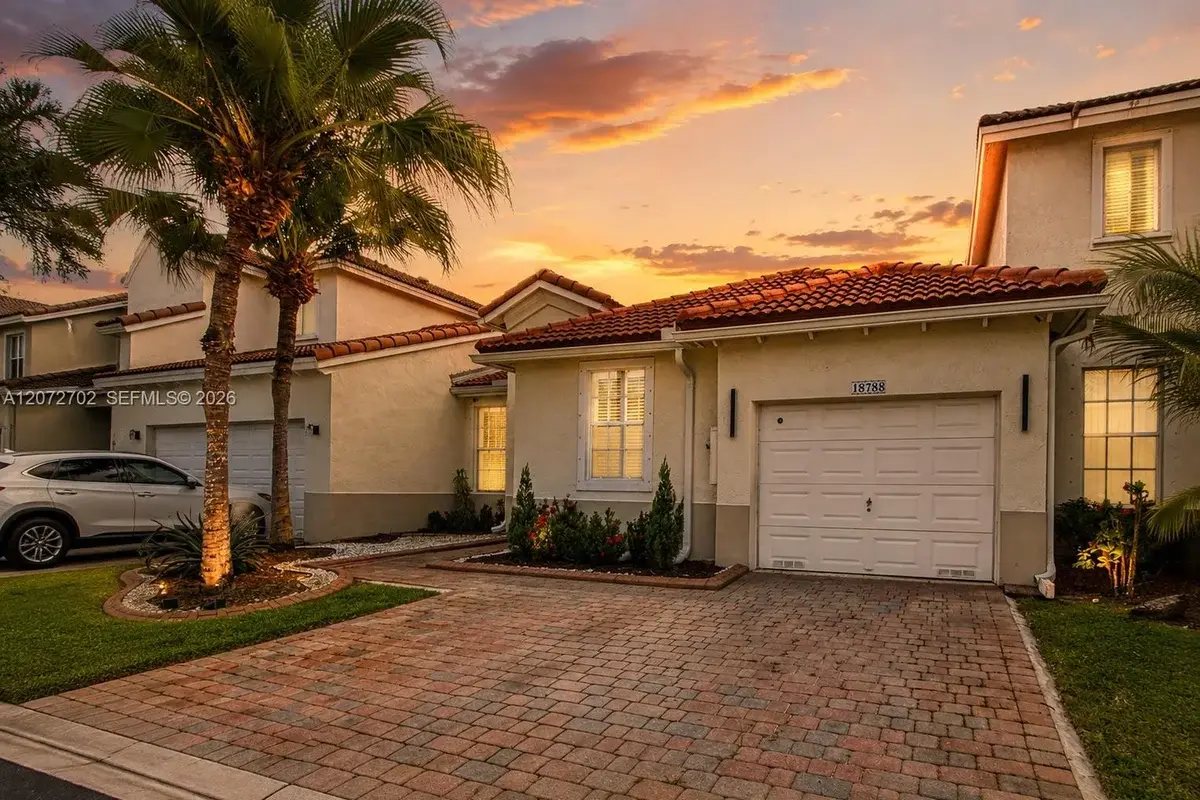 18788 SW 28th St, Miramar: photo 1 of 30