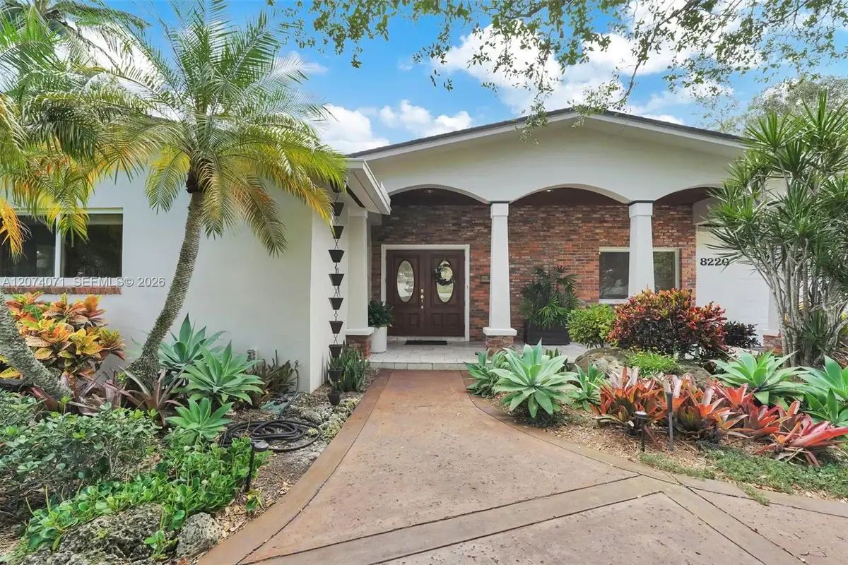 8220 SW 162nd St, Palmetto Bay: photo 1 of 31