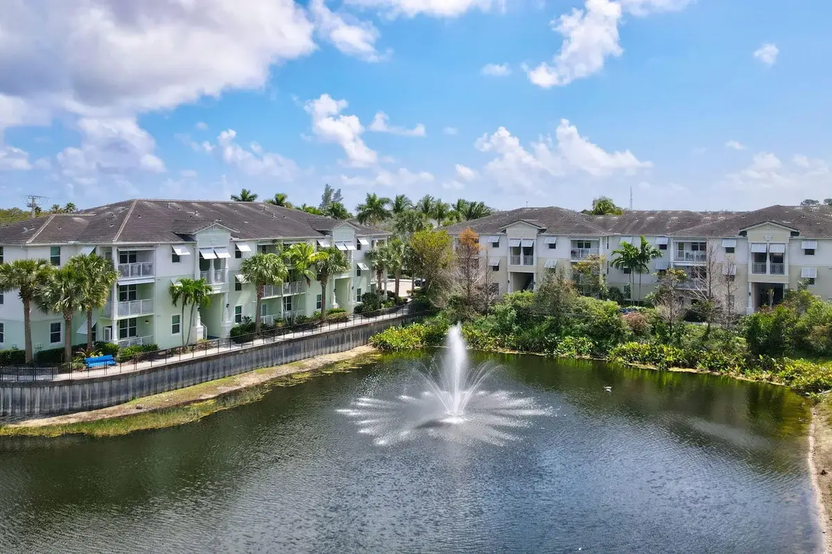 3607 High Ridge Rd #207, Boynton Beach: photo 1 of 32