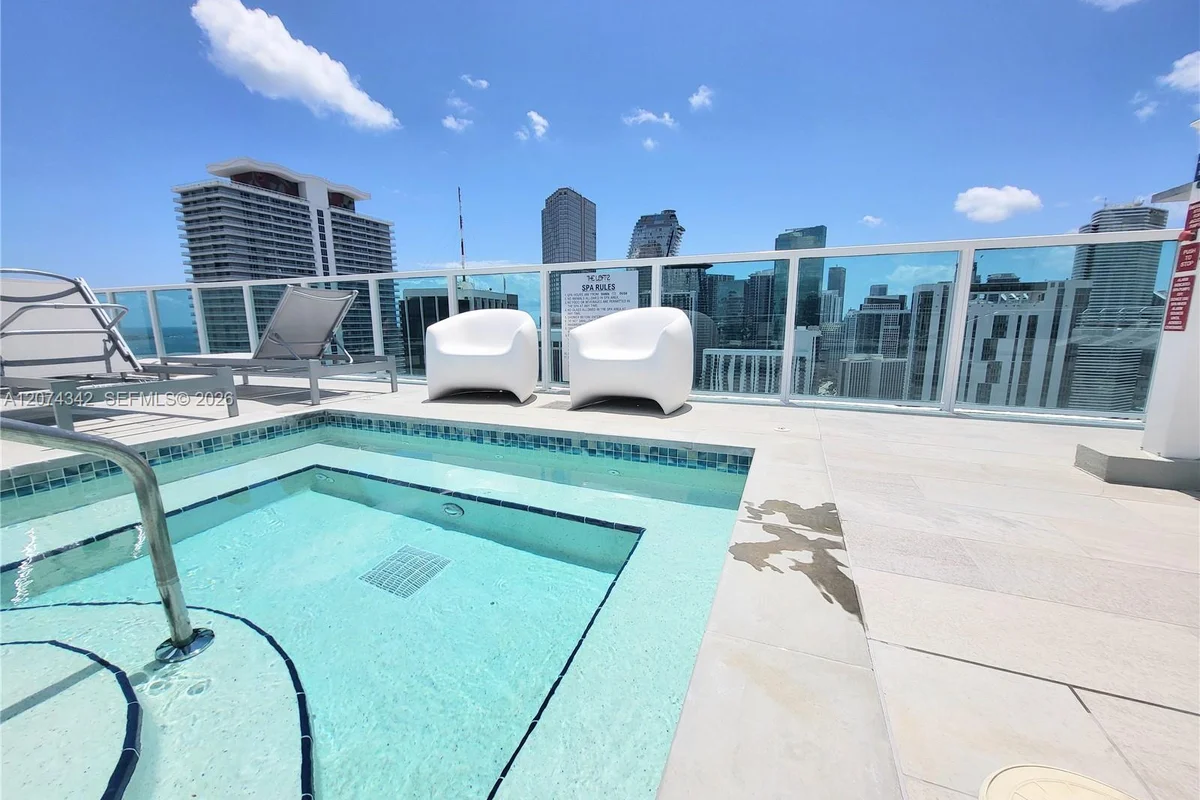 133 NE 2nd Ave #2419, Miami: photo 1 of 34