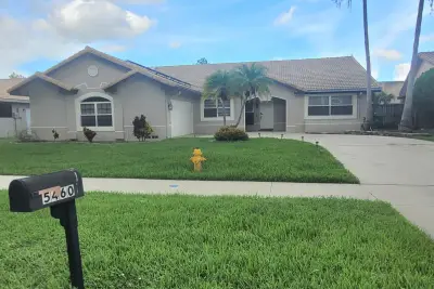 5460 Hawkes Bluff Ave, Davie: photo 1 of 21