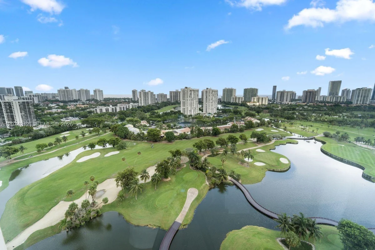 20379 W Country Club Dr #2433, Aventura: photo 1 of 17