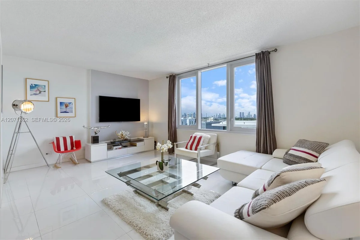 2301 Collins Ave #931, Miami Beach: photo 1 of 34