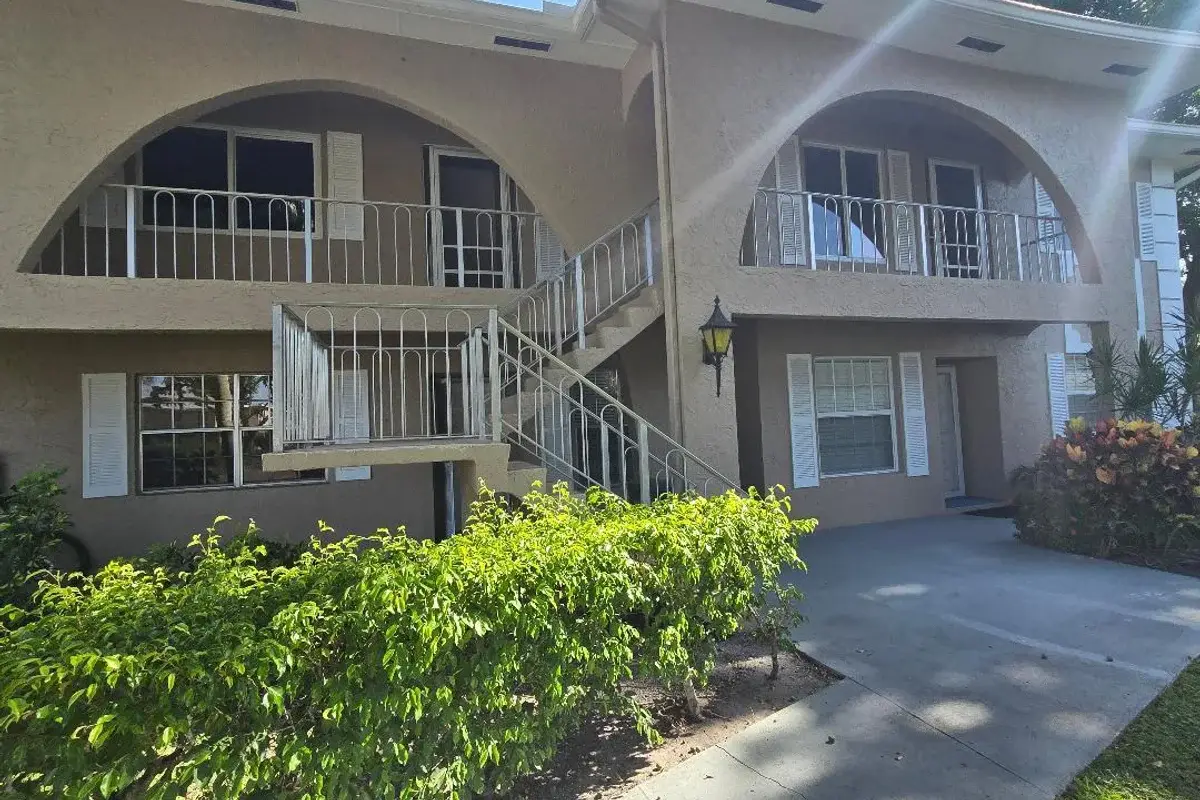 13696 Via Flora #G, Delray Beach: photo 1 of 36