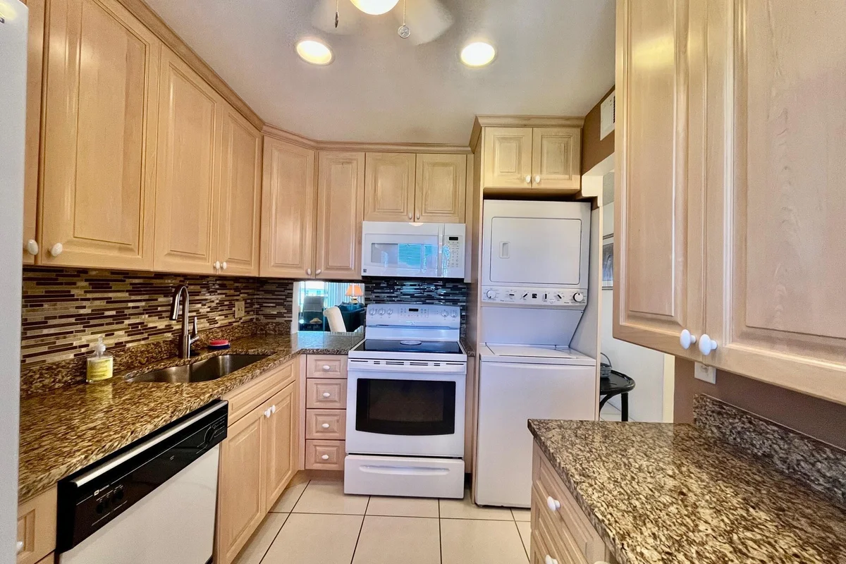 4090 Tivoli Ct #301, Lake Worth: photo 1 of 27
