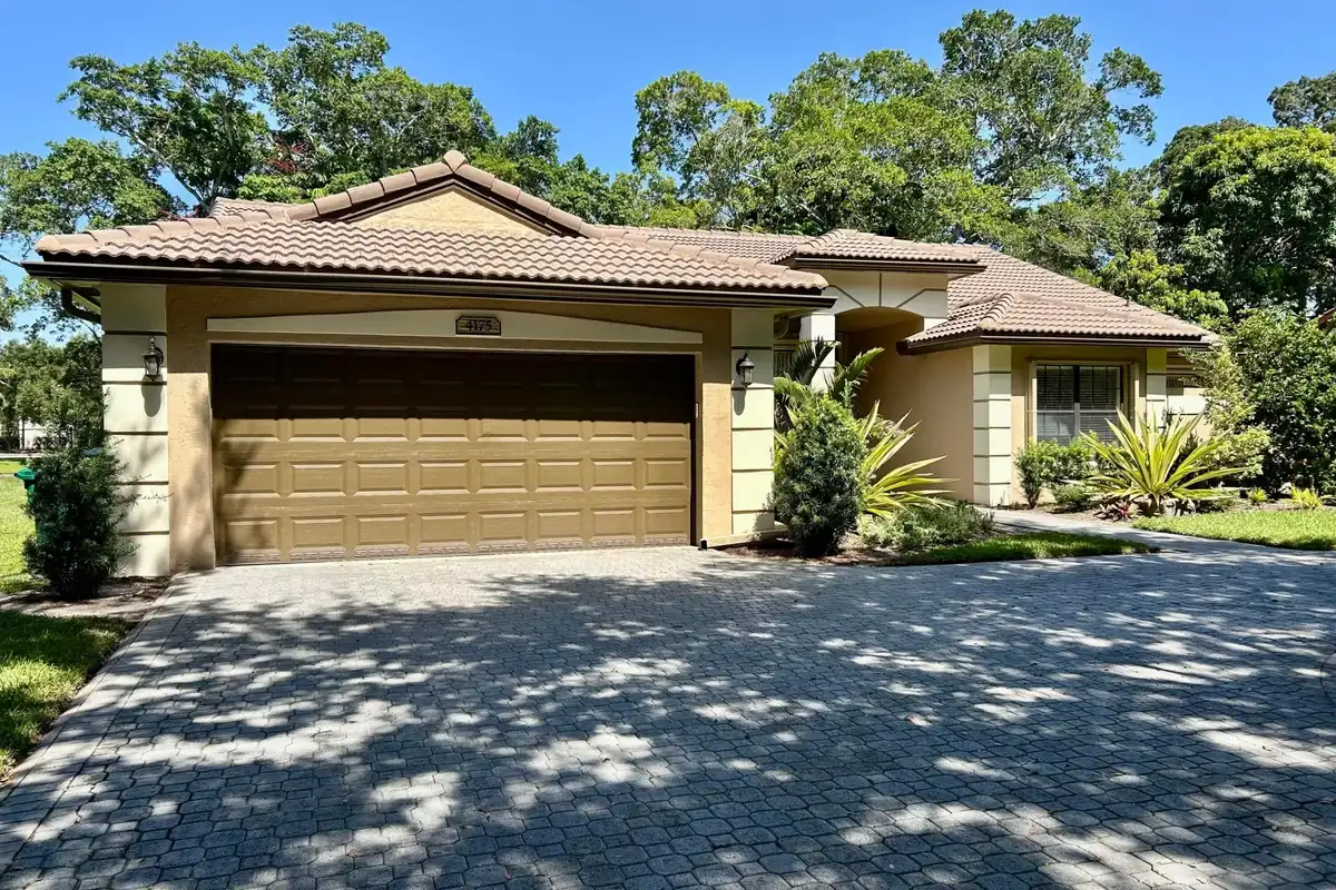 4175 Augusta Ave, Cooper City: photo 1 of 36