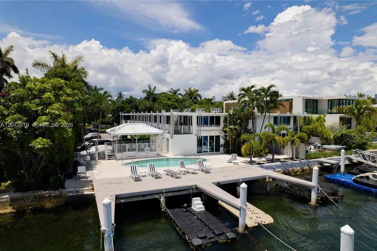 405 N Hibiscus Dr #202, Miami Beach: photo 1 of 27