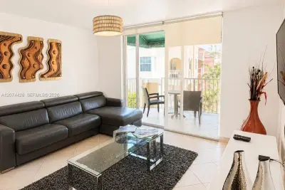 19701 E Country Club Dr #5605, Aventura: photo 1 of 37