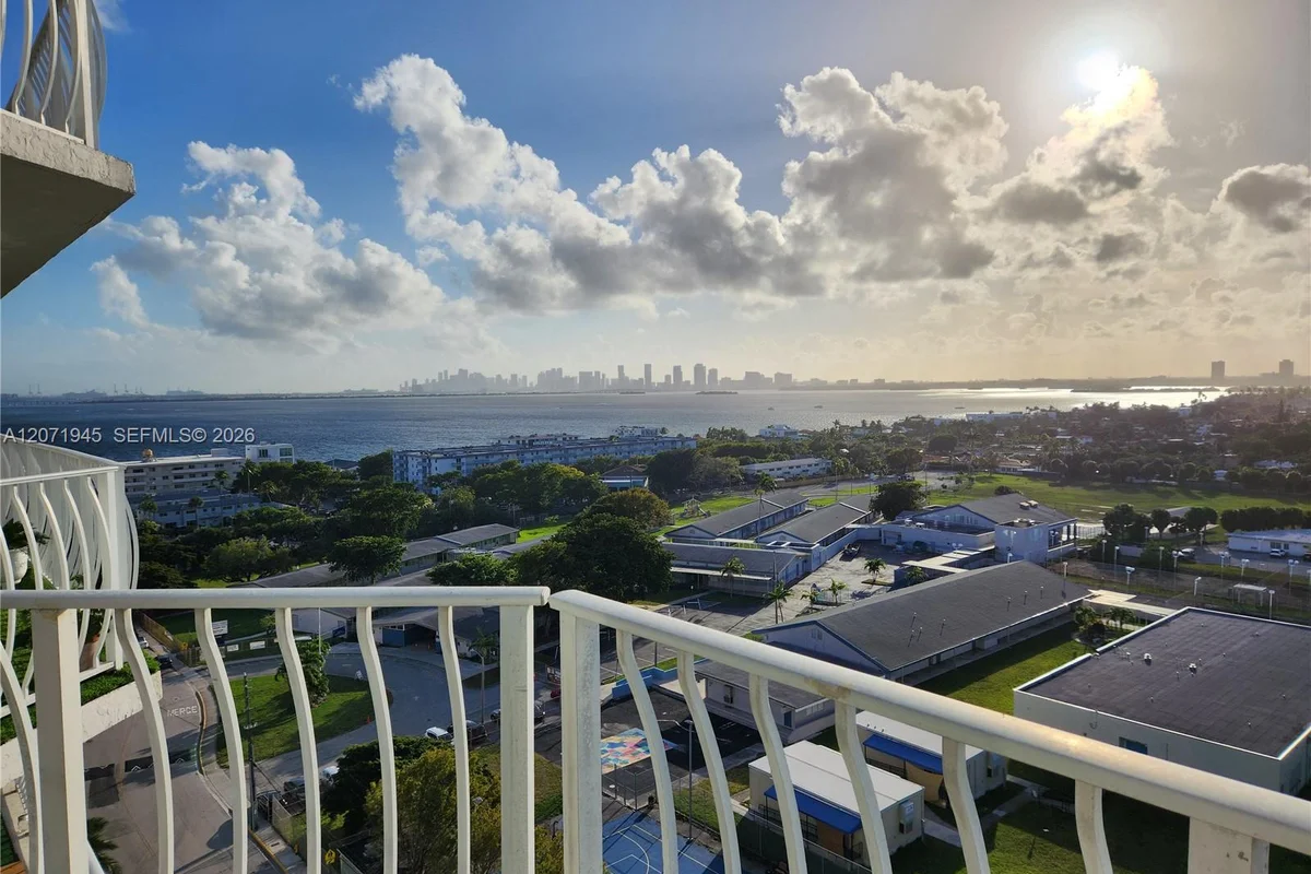 7601 E Treasure Dr #1501, North Bay Village: photo 1 of 19