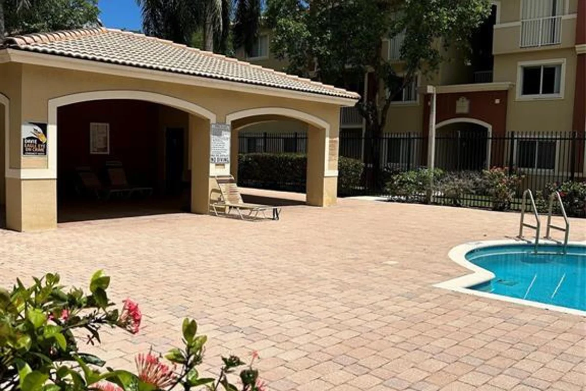 7085 Nova Dr #113, Davie: photo 1 of 14