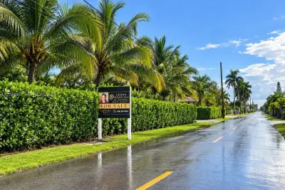 19651 SW 168th St, Miami: photo 1 of 43