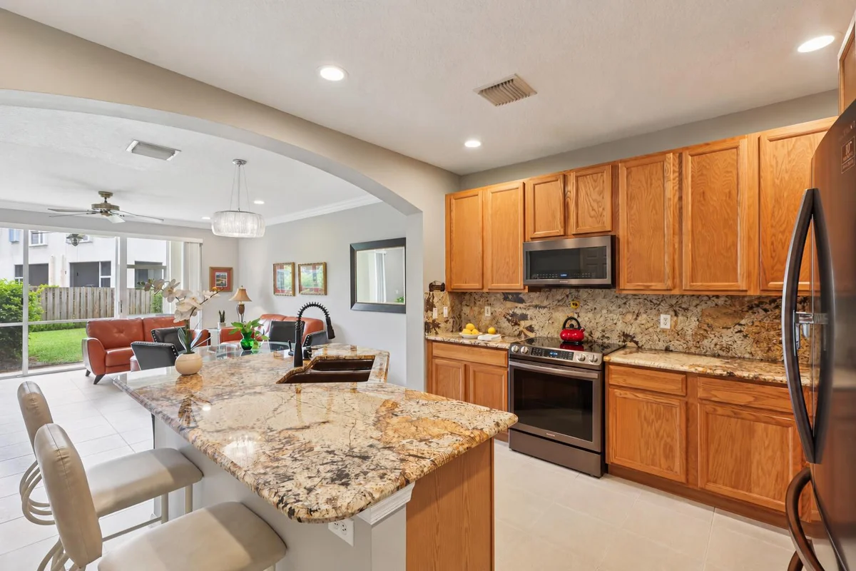 9070 Tremezzo Ln, Boynton Beach: photo 1 of 27