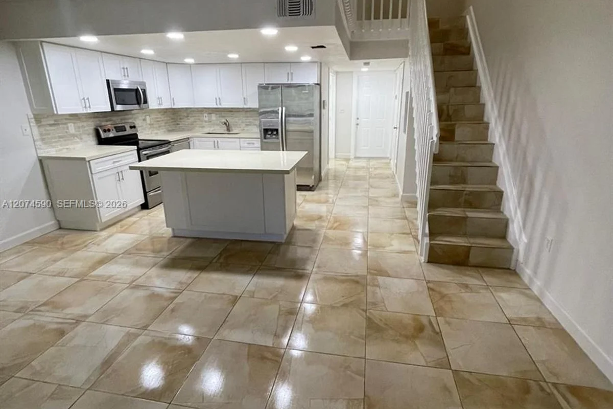 13037 SW 88th Ln #204A, Miami: photo 1 of 10