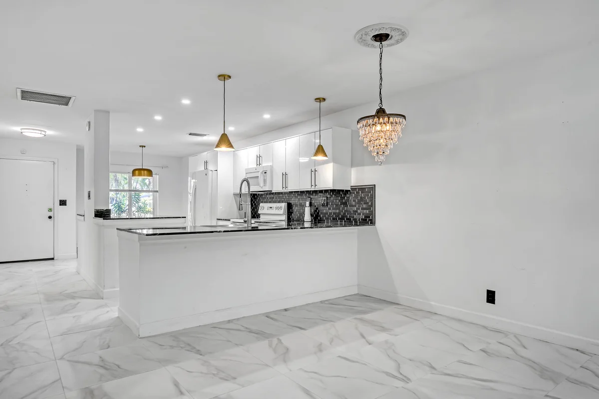 13233 Lucinda Palm Ct #B, Delray Beach: photo 1 of 22