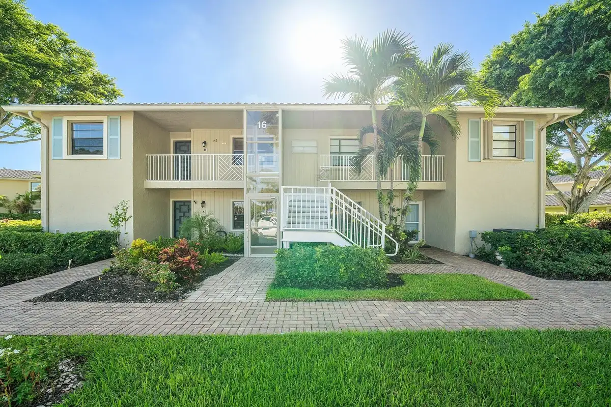 16 Westgate Ln #16C, Boynton Beach: photo 1 of 47