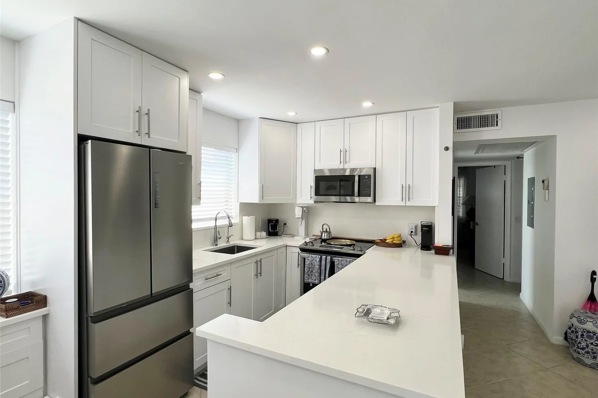 548 Durham S, Deerfield Beach: photo 1 of 52