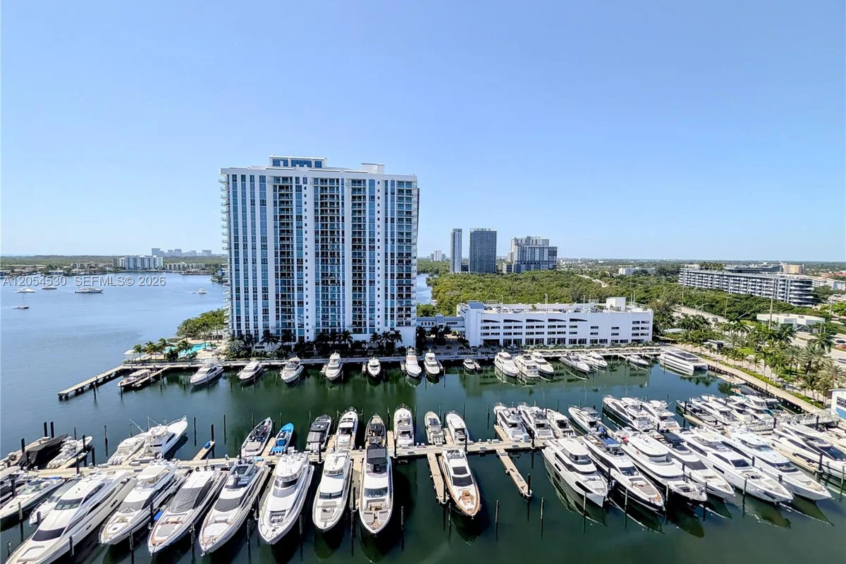 17301 Biscayne Blvd #1501, North Miami Beach: photo 1 of 31