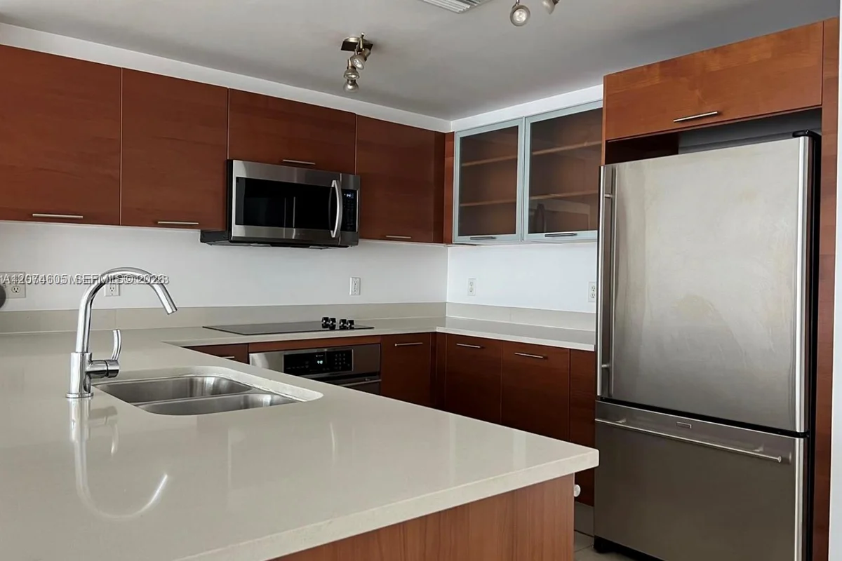 3250 NE 1st Ave #903, Miami: photo 1 of 8