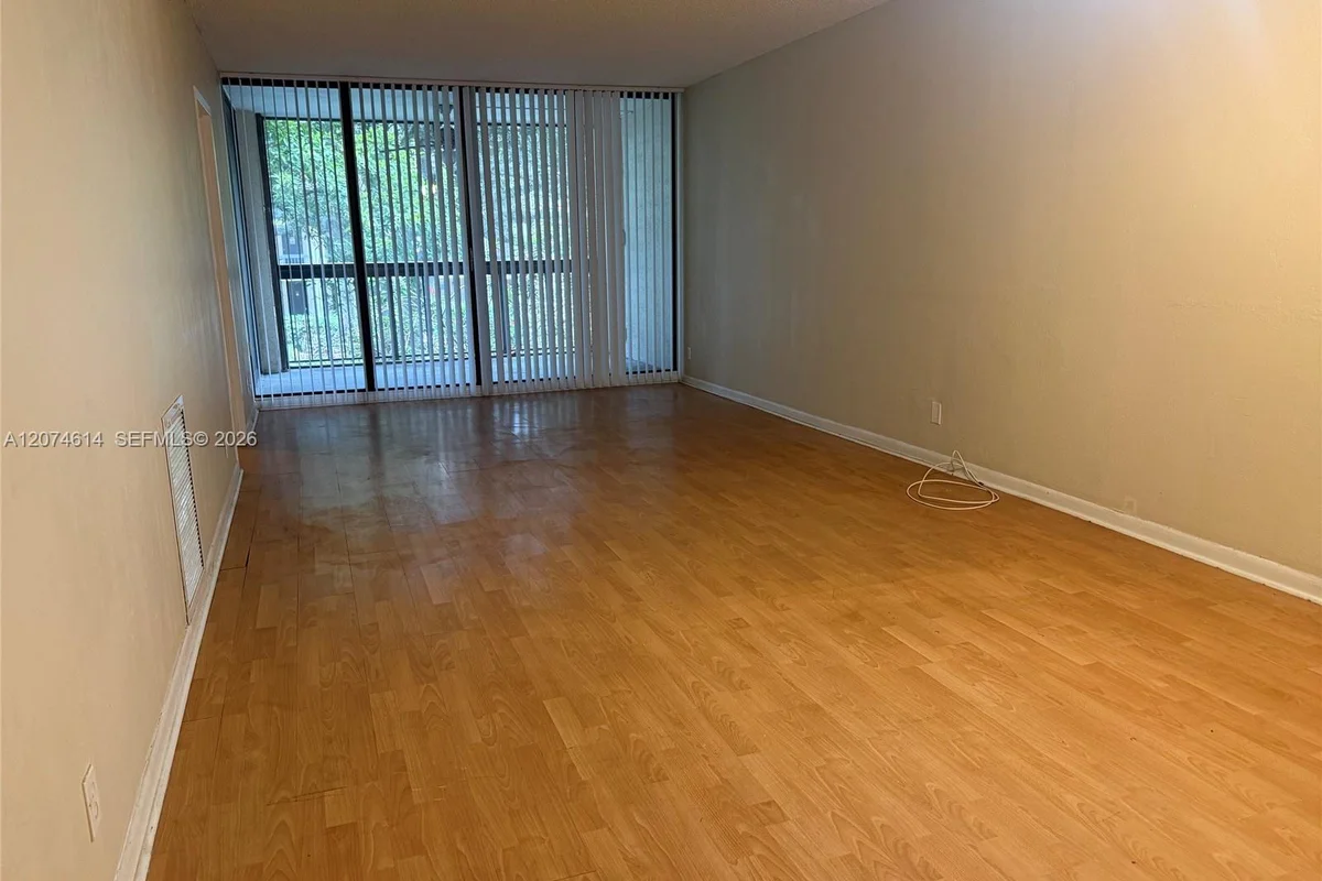 3100 Riverside Dr #105, Coral Springs: photo 1 of 1