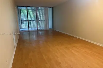 3100 Riverside Dr #105, Coral Springs: photo 1 of 1