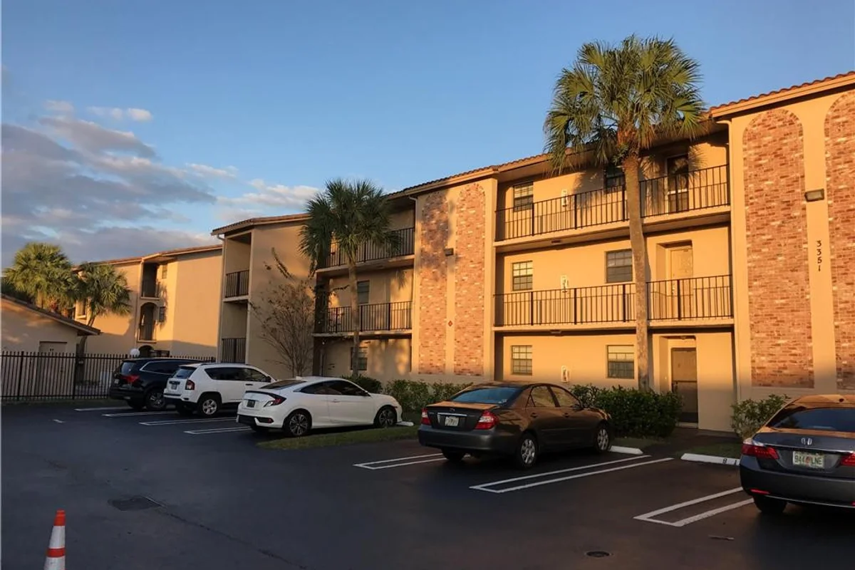 3351 NW 85th Ave #312, Coral Springs: photo 1 of 14