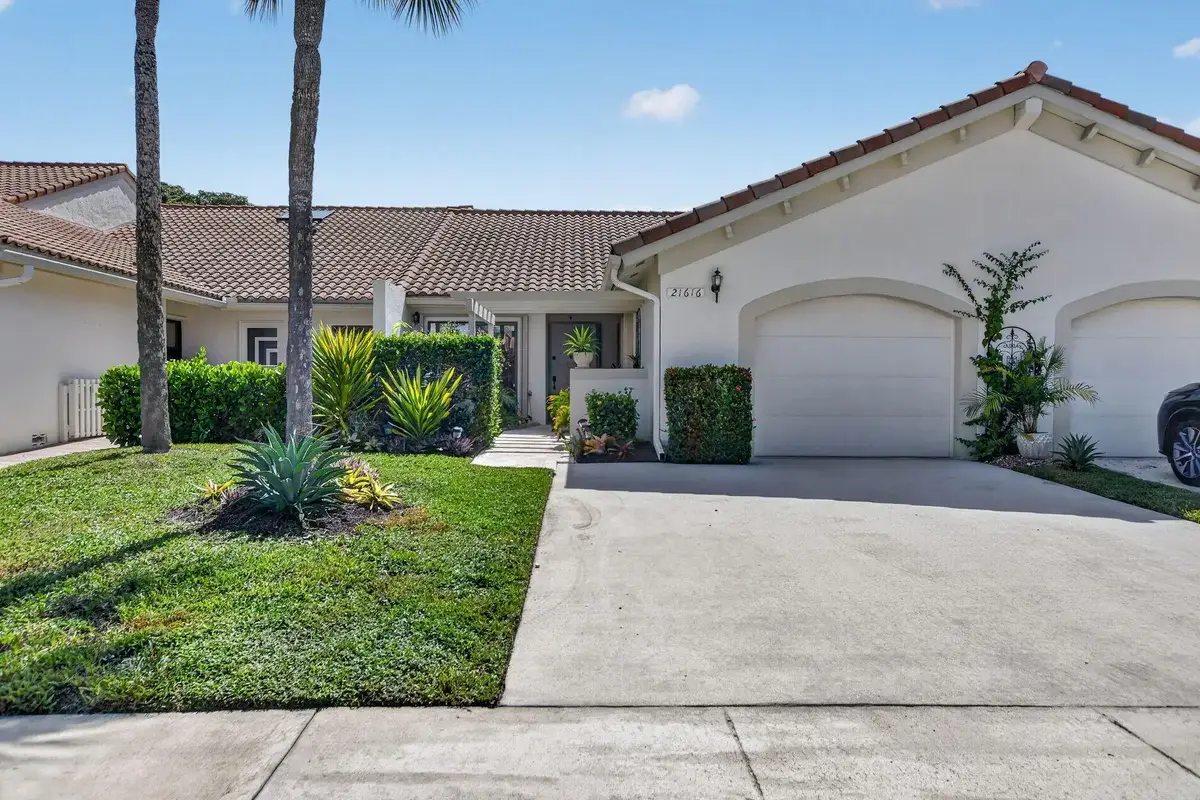 21616 Guadalajara Ave, Boca Raton: photo 1 of 65