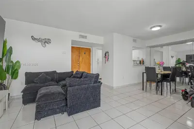 11790 SW 18th St #524-3, Miami: photo 1 of 13