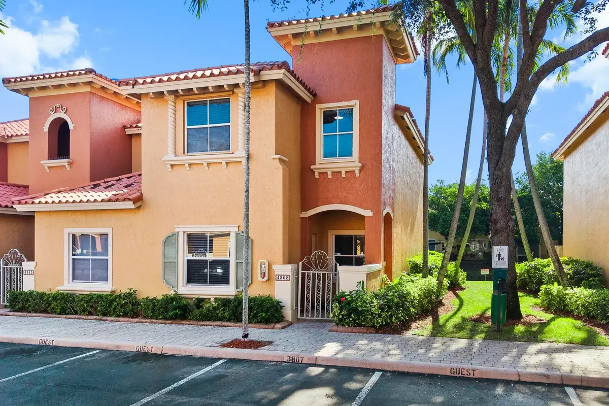 4962 Leeward Ln #3807, Fort Lauderdale: photo 1 of 34