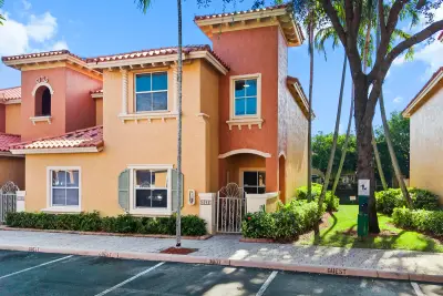 4962 Leeward Ln #3807, Fort Lauderdale: photo 1 of 34
