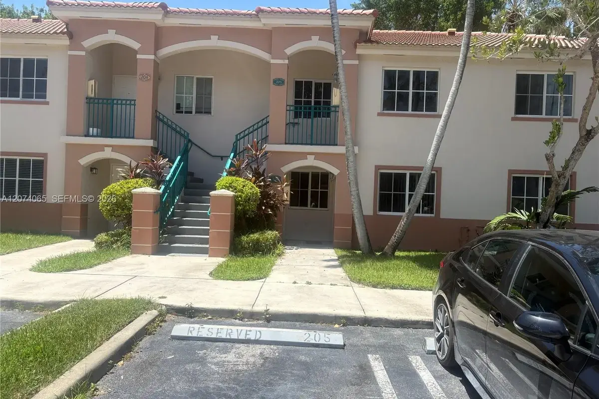 2910 SE 13th Rd #105-44, Homestead: photo 1 of 51