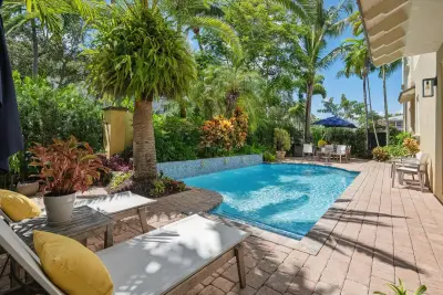 608 NE 11th Ave, Fort Lauderdale: photo 1 of 38