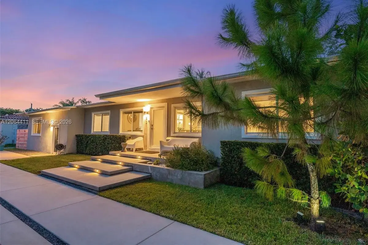 831 NE 109th St, Biscayne Park: photo 1 of 67