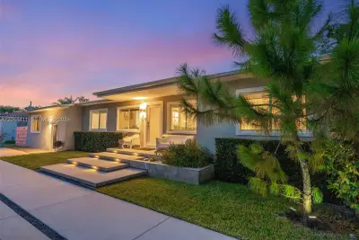 831 NE 109th St, Biscayne Park: photo 1 of 67